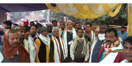 पथुआ में स्वर्गीय माता रेशमा देवी की श्रद्धांजलि सभा का आयोजन
